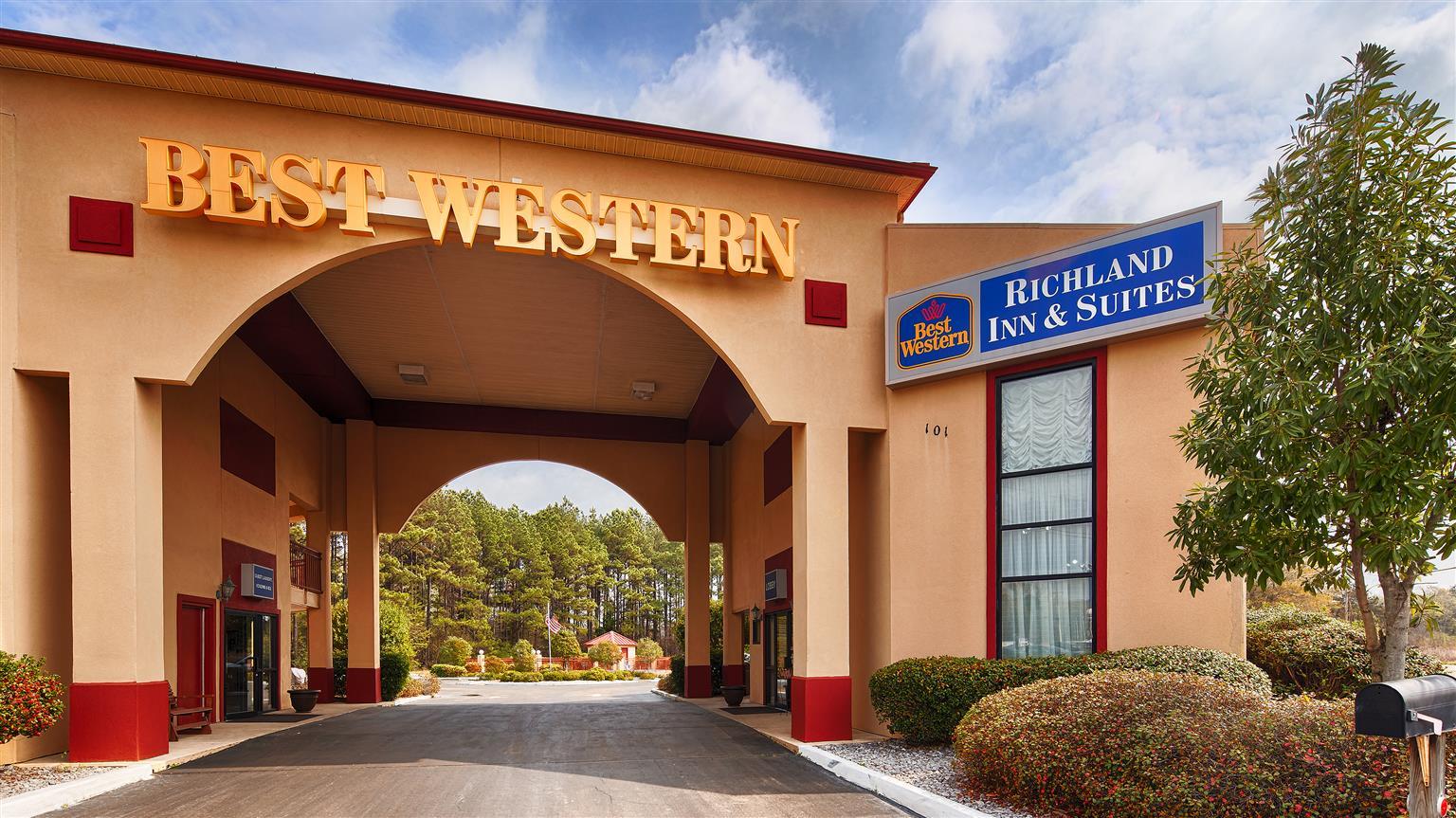 Red Roof Inn & Suites Jackson - Richland Екстериор снимка