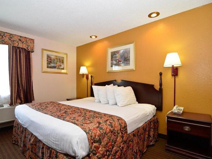 Red Roof Inn & Suites Jackson - Richland Екстериор снимка