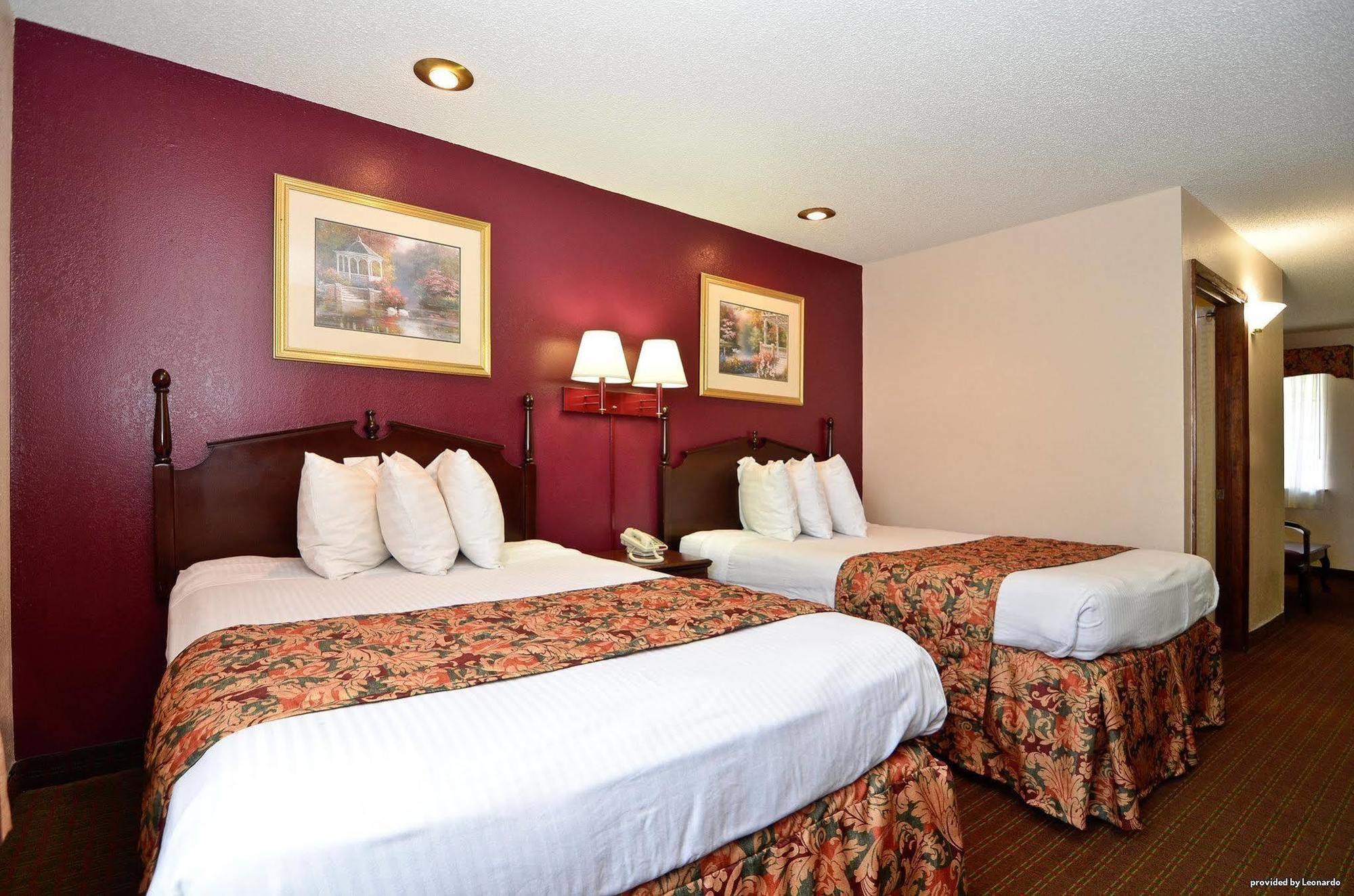 Red Roof Inn & Suites Jackson - Richland Екстериор снимка