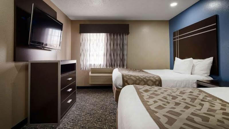 Red Roof Inn & Suites Jackson - Richland Екстериор снимка